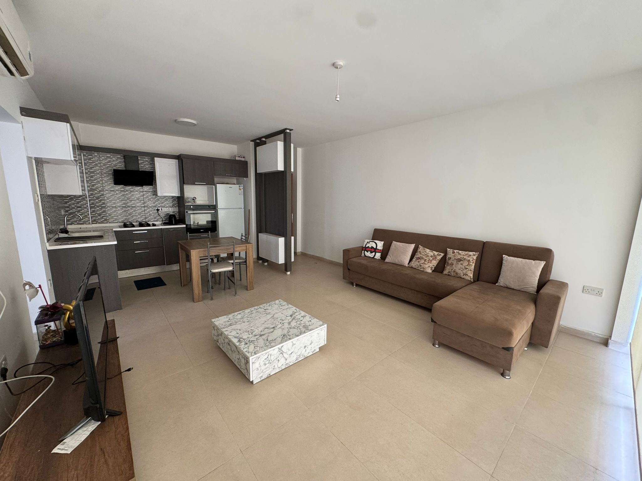 LEFKOŞA ÇAĞLAYAN'DA 2+1 DAİRE FULL EŞYALI TAŞINMAYA HAZIR