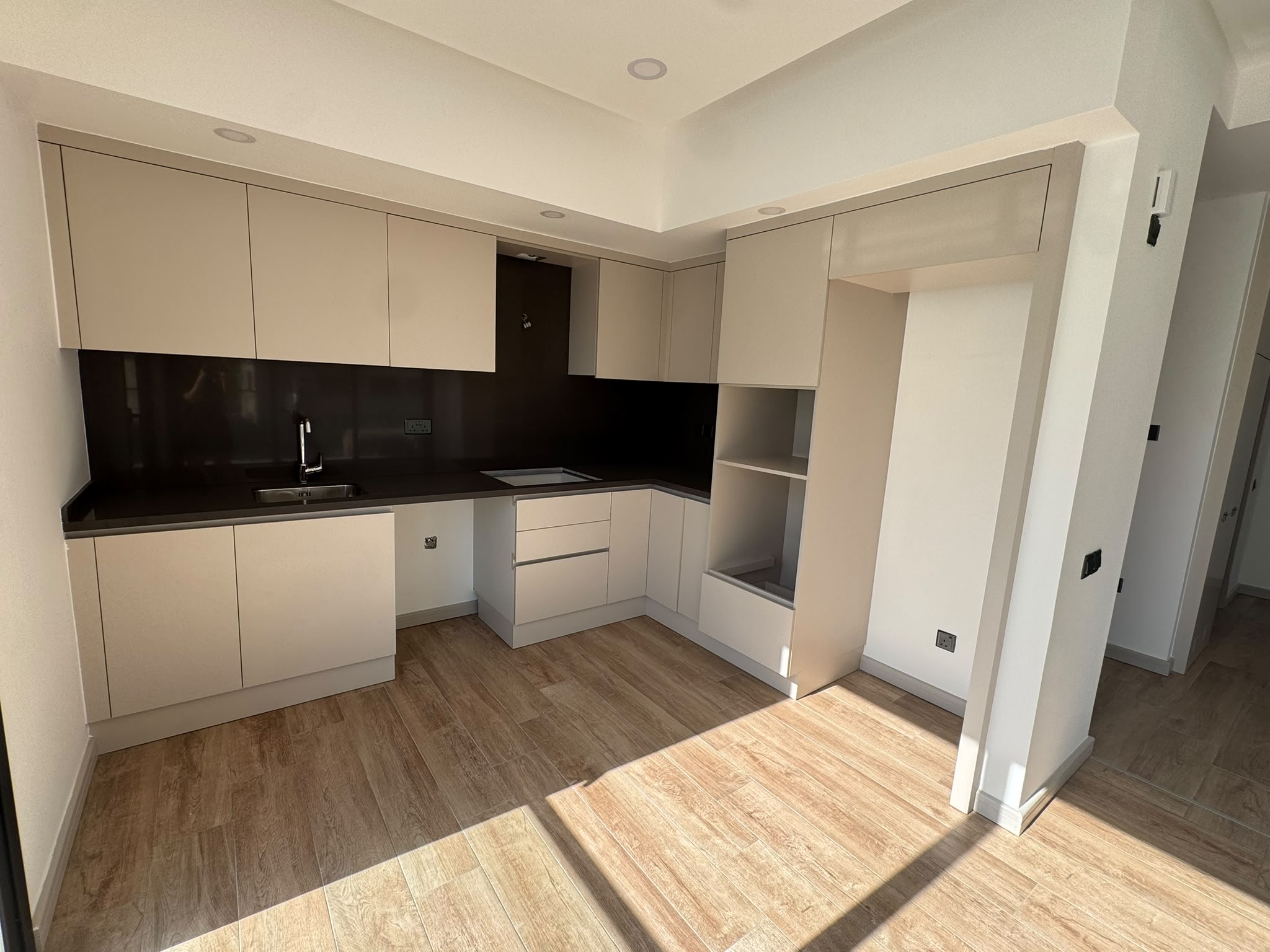 LEFKOŞA KIZILBAŞ | SATILIK PREMİUM 2+1 EN SUITE DAİRE