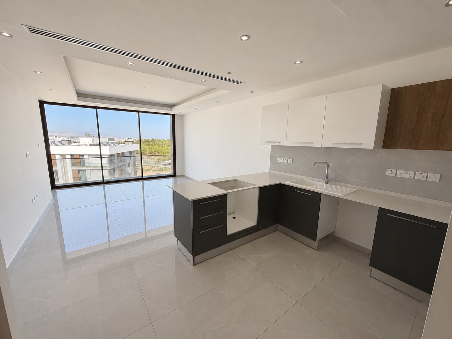 LEFKOŞA YENİKENT OMAĞ SİTESİ’NDE LÜKS KİRALIK DAİRE!
