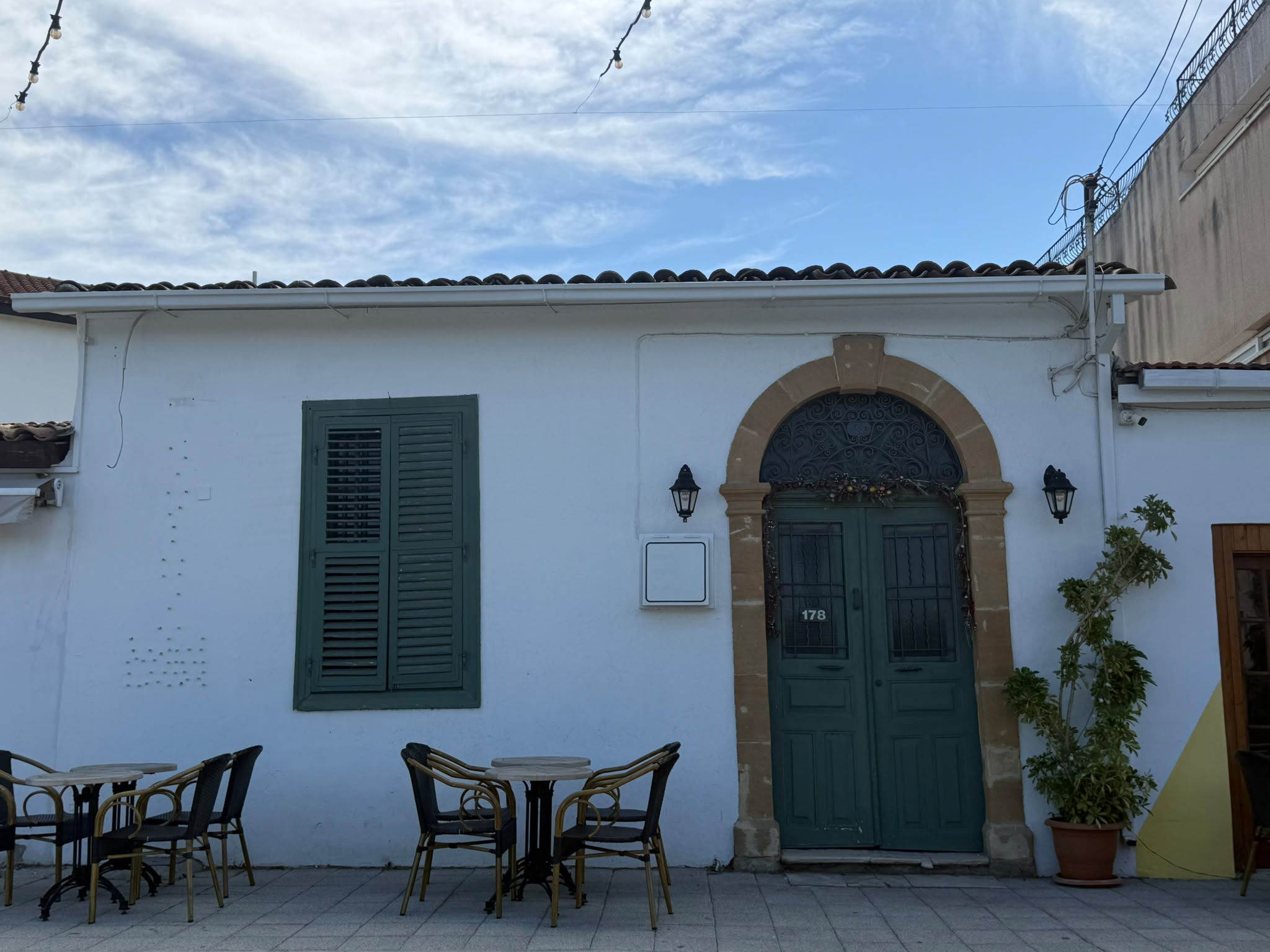 RESTAURANT • CAFE • BAR LICENSED COMMERCIAL PROPERTY FOR RENT IN SURLARİÇİ