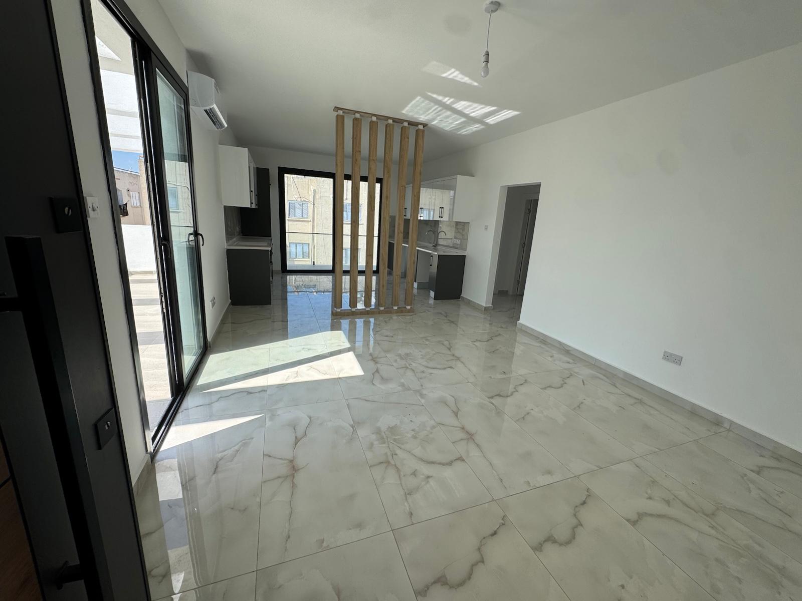 Lefkoşa Taşkınköy’de Geniş Teraslı 2+1 Penthouse – Satılık